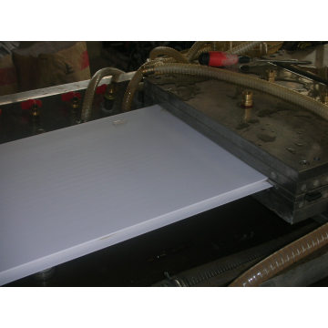 PVC-Wand- und Deckenplatten-Verdrängung, die Maschine herstellt